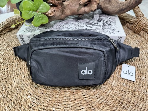 Alo yoga explorer belt bag - yoga,